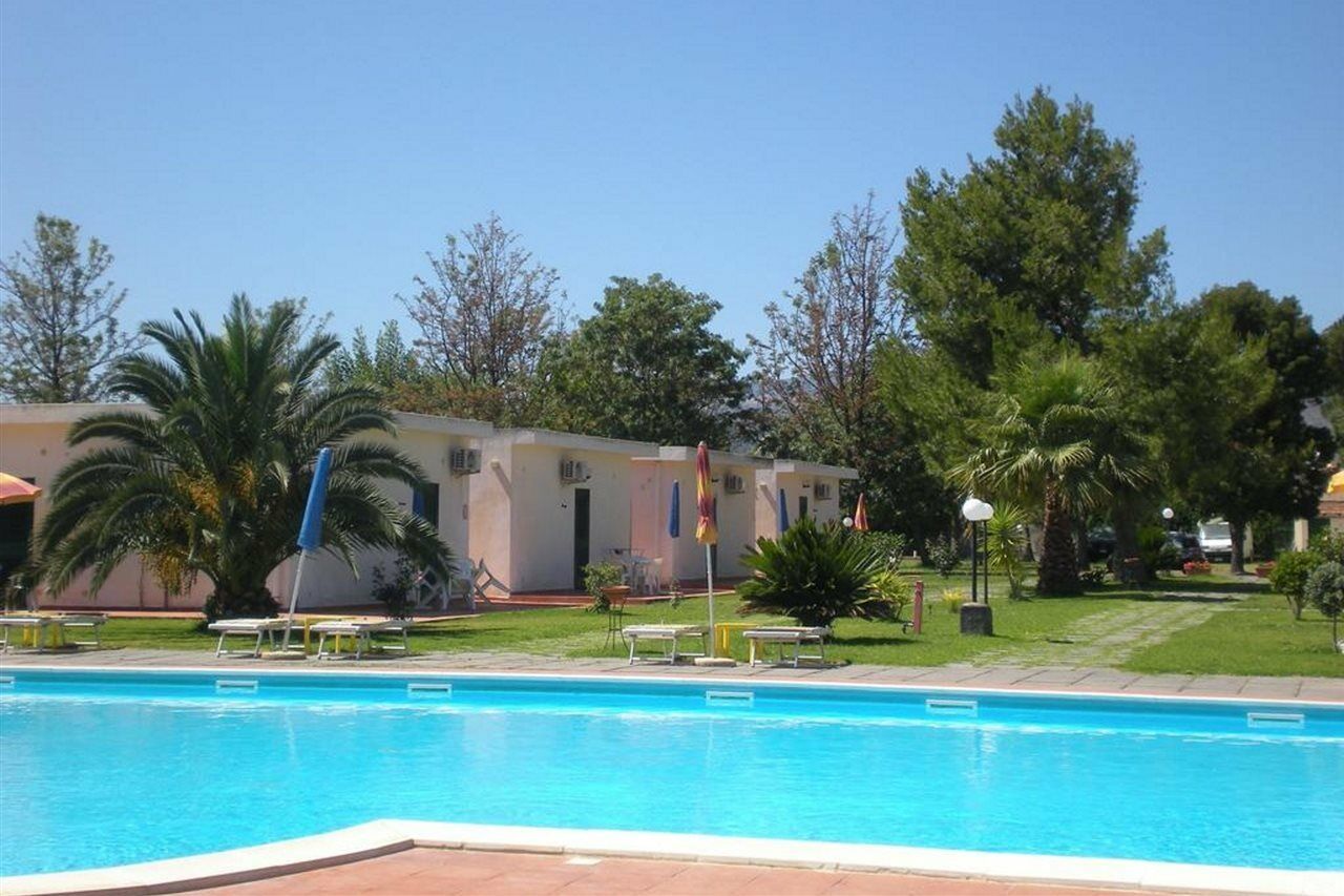 Villaggio Artemide Giardini-Naxos Extérieur photo